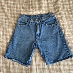 Wrangler jean shorts! Size 30.
